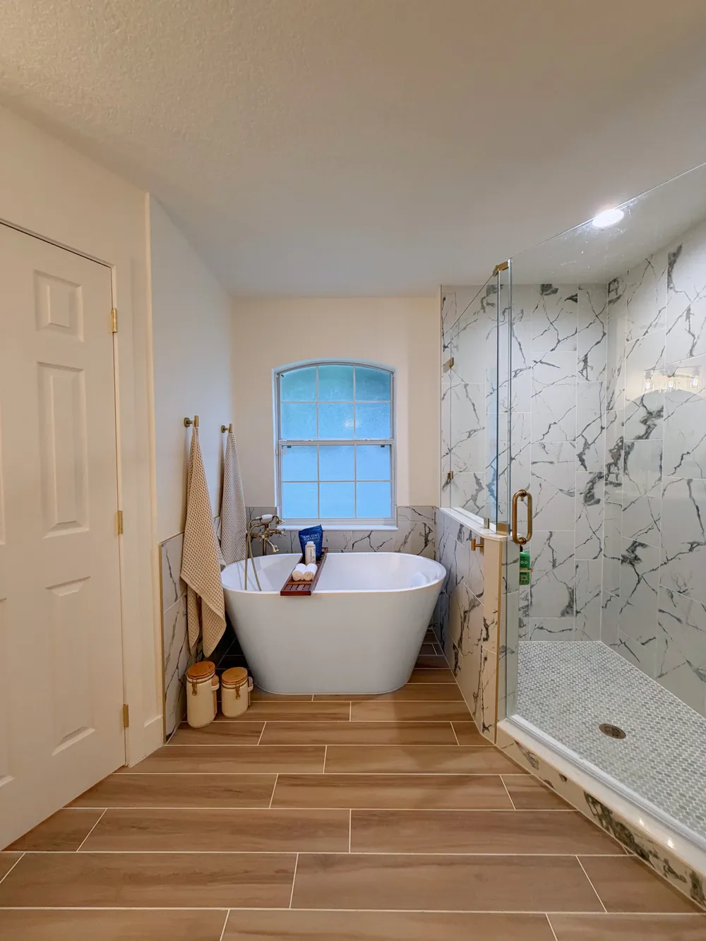Finished bathroom, portrait view in the Calle bathroom.