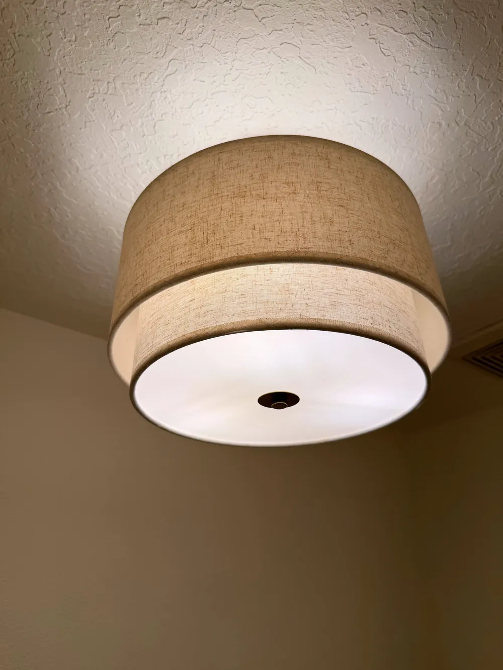 Ceiling light detail in the Calle bathroom.