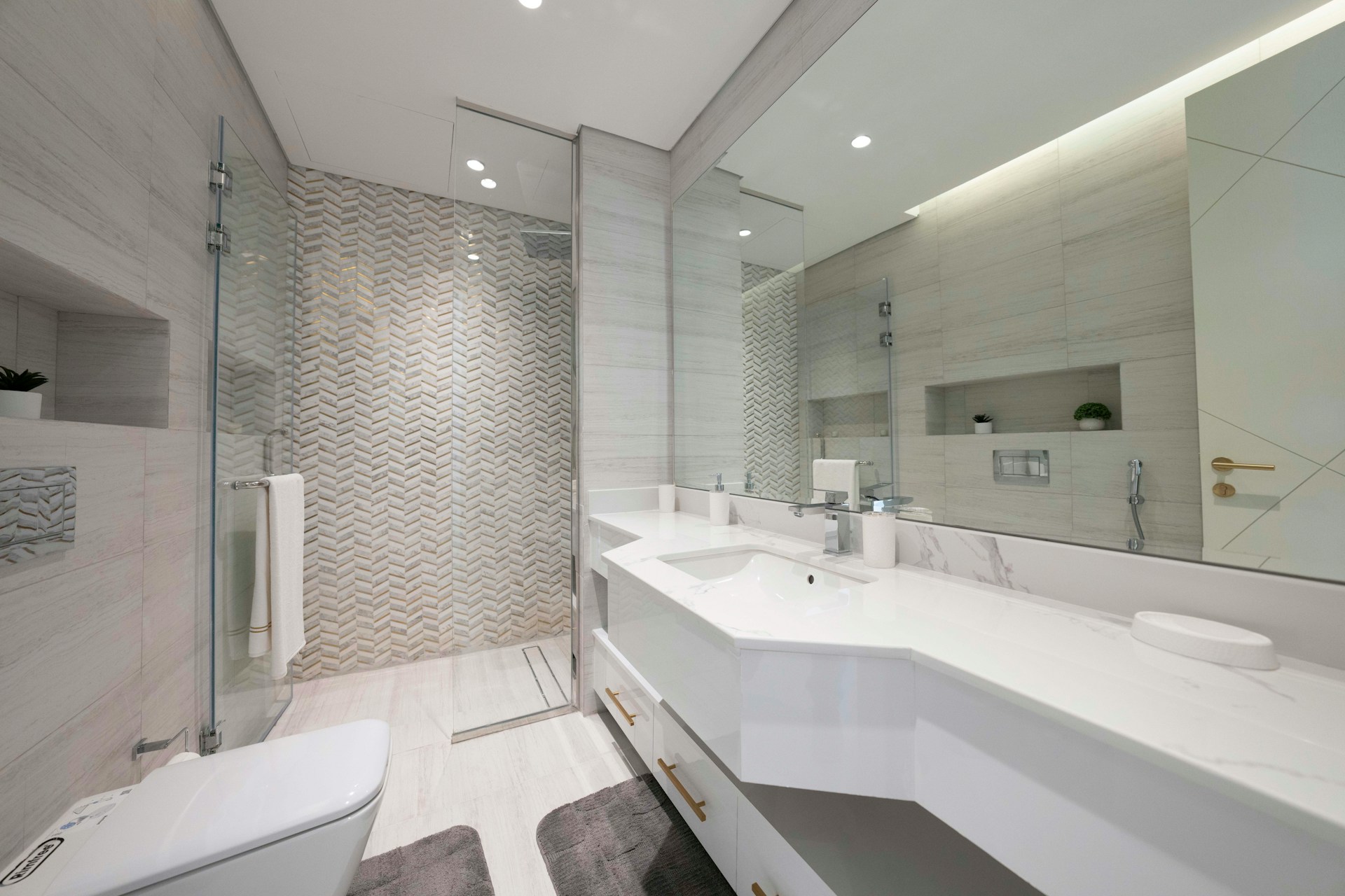 Modern White Gray Primary Bathroom with Wall Tile